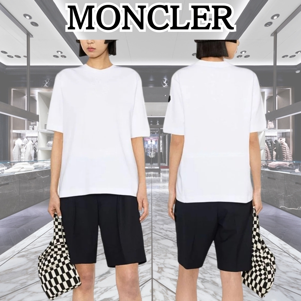 MONCLER*洗練されたスタイル*ベーシック エンボス ロゴ Tシャツ