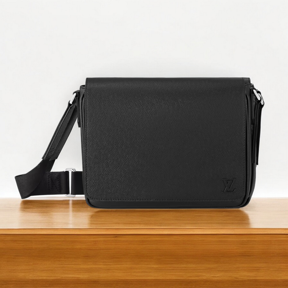 Louis Vuitton ディストリクト PM NV3