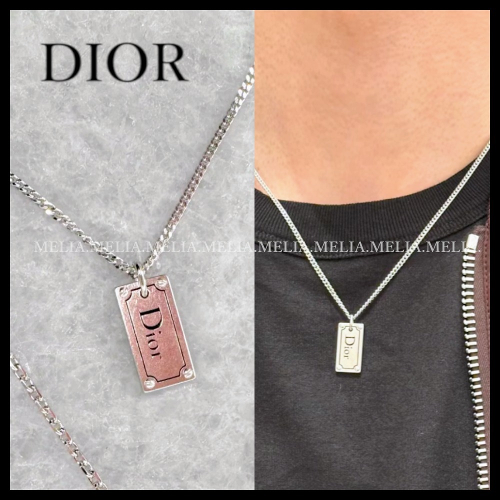 【ワンポイントに★】DIOR プレートペンダントネックレス