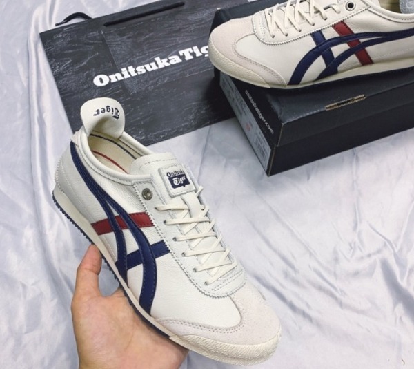 国内発送【Onitsuka Tiger】MEXICO 66 SD CREAM/PEACOAT