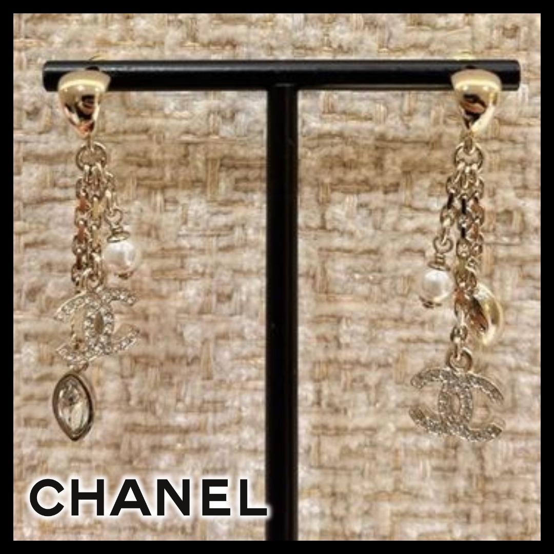 希少】揺れるCCマークが可愛い☆CHANEL☆ピアス☆期間限定品