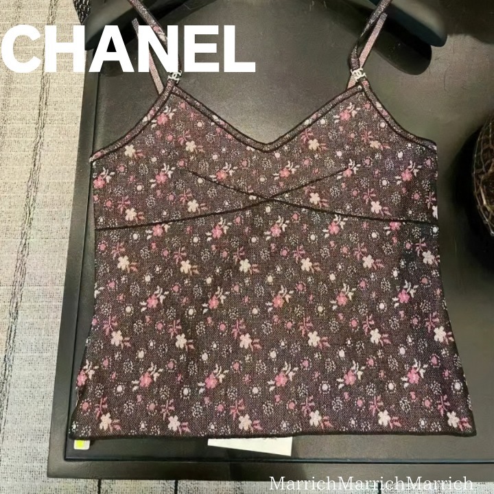 【可愛い】◆CHANEL◆トップス 2023/24Cruise☆送料無料！【CHANEL】CCロゴ トップス ストラス