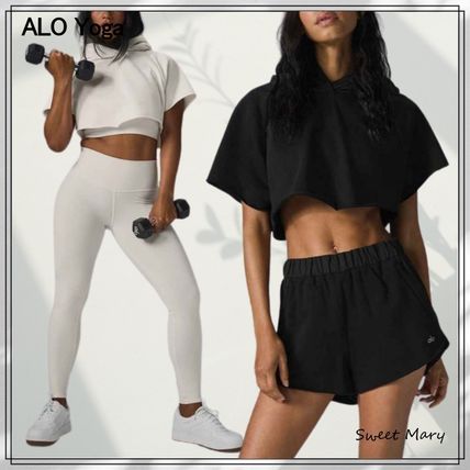 クロップド丈 ALO Yoga(アロー) パーカー・フーディ(レディース