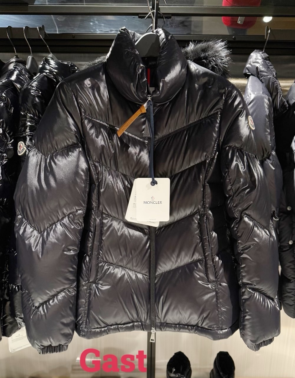 【MONCLER】日本未入荷★GAST ショートダウンジャケット