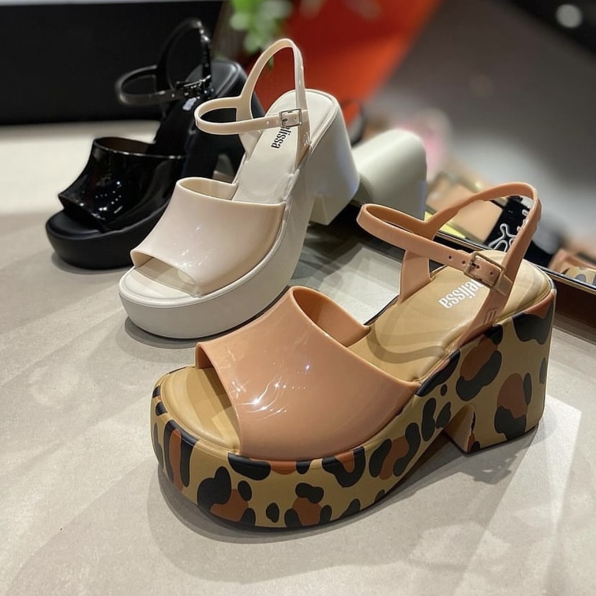 安定感◎Melissa 厚底 ミュール ポルカドット (送料込/追跡付) 安定感◎Melissa 厚底 ミュール ポルカドット (送料込/追跡付