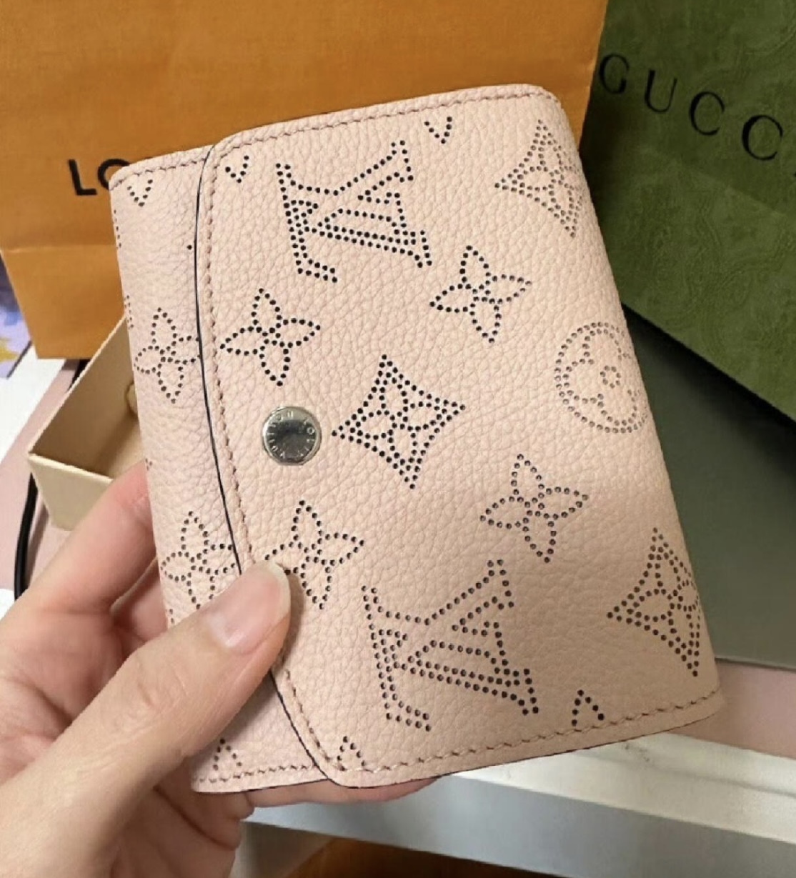 マヒナ！Louis Vuitton アンヴェロップ・カルト ドゥ ヴィジット
