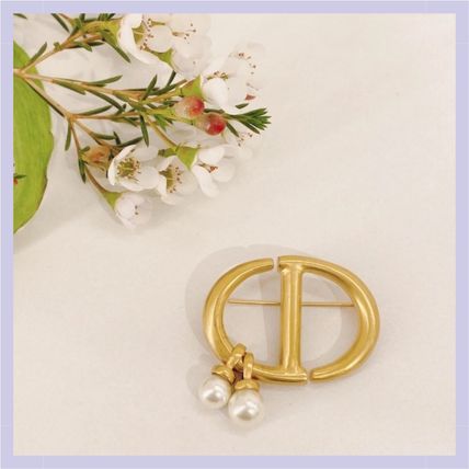 ブローチ Dior(ディオール) - 海外通販のBUYMA