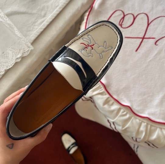韓国商品/FRECKLE sheep needlepoint loafer