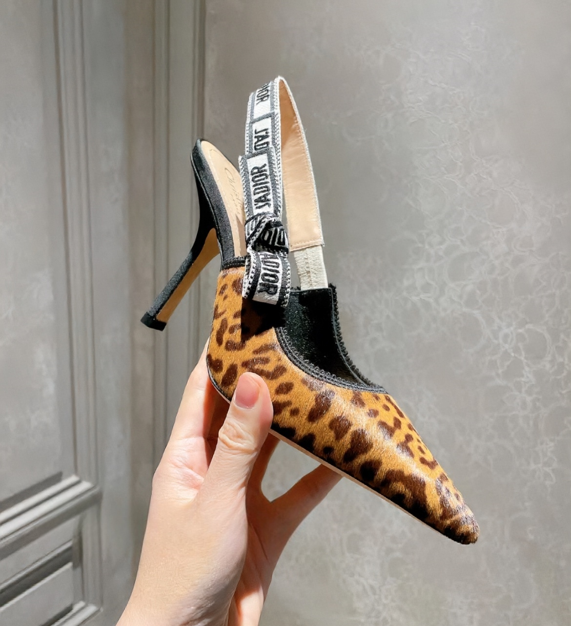 【ヒョウ柄がお洒落♪】Dior★パンプス ヒョウ柄/かわいい♪】DIOR パンプス パンプス