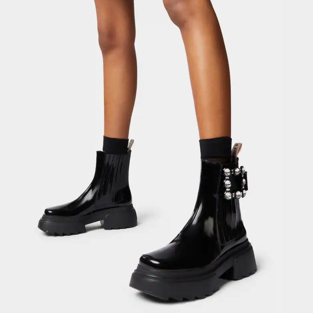 Roger Vivier】ラインストーンバックル付きチェルシーブーツ 靴