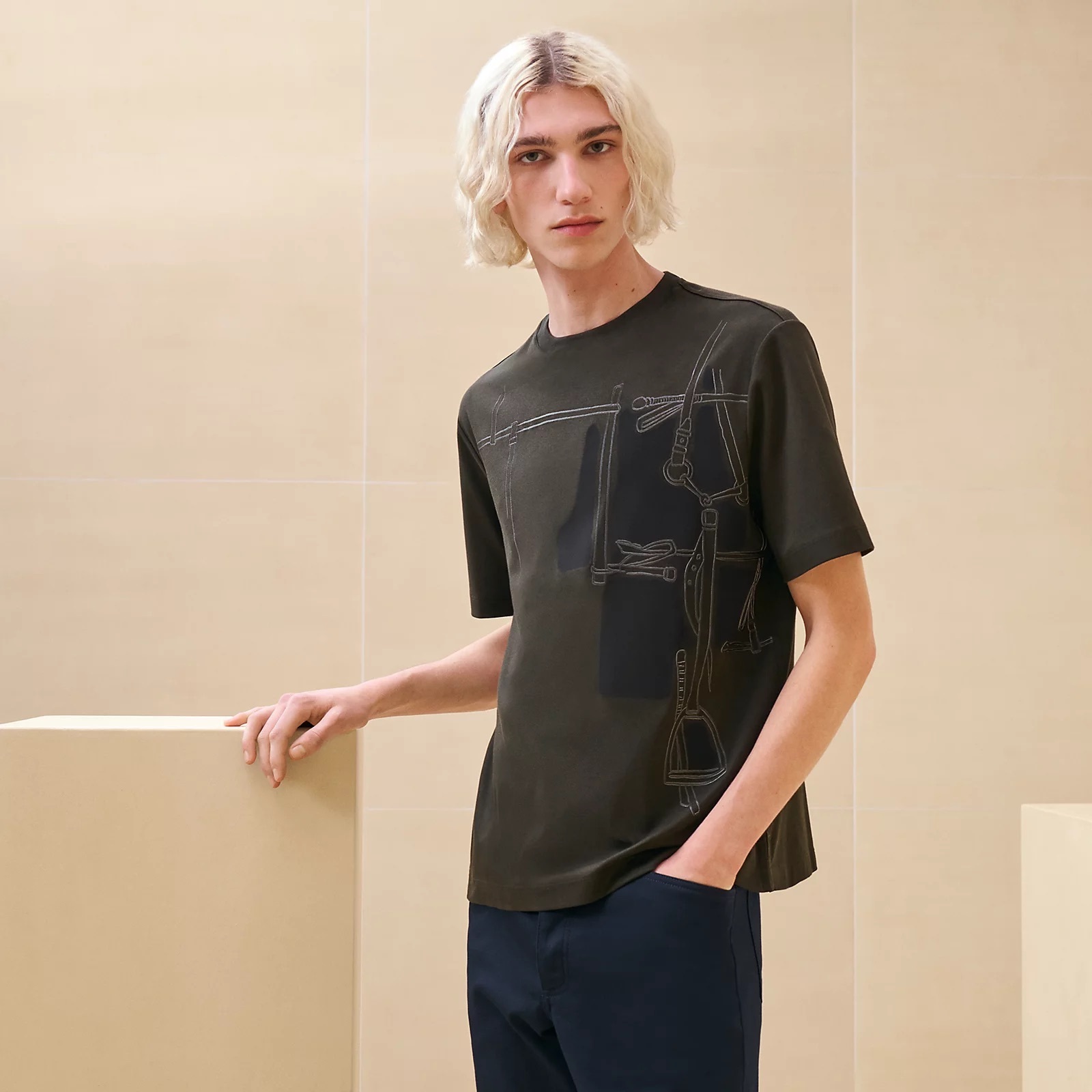 HERMES Tシャツ《アルネ・アン・グアッシュ》3D カーキ 直営店