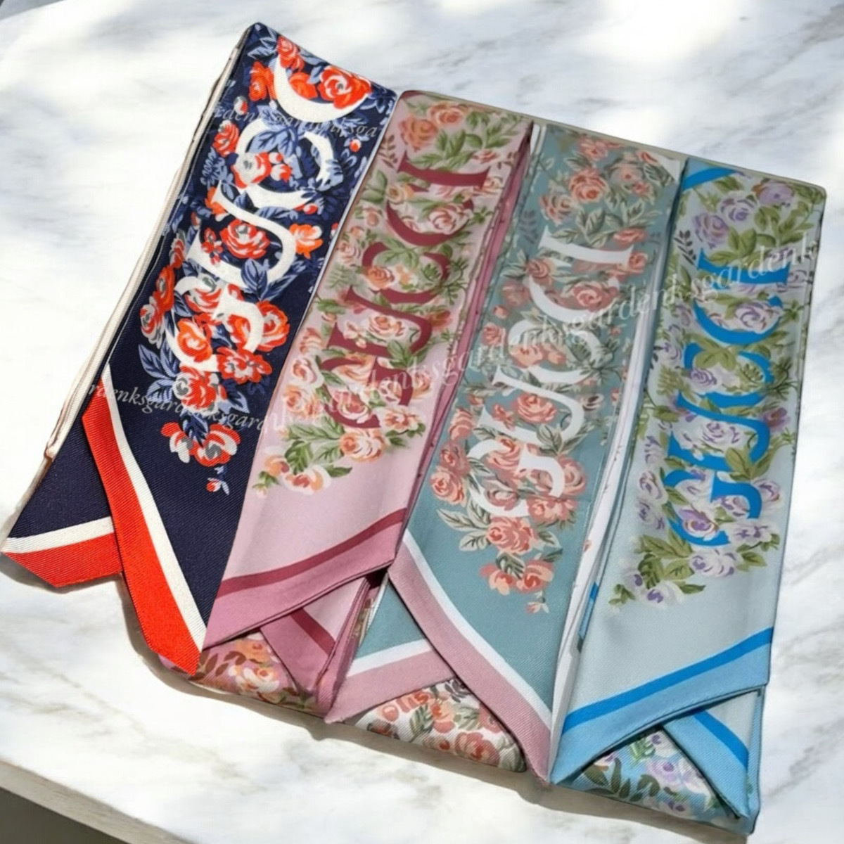 すぐ届く！GUCCI フローラル プリント シルク ネックボウ