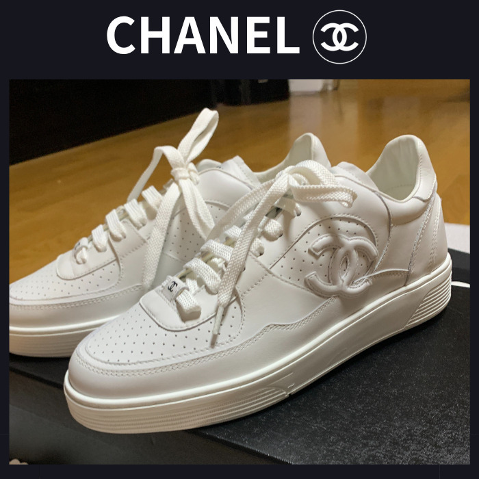 ◆オールホワイトが可愛い◆CHANEL ロゴスニーカー