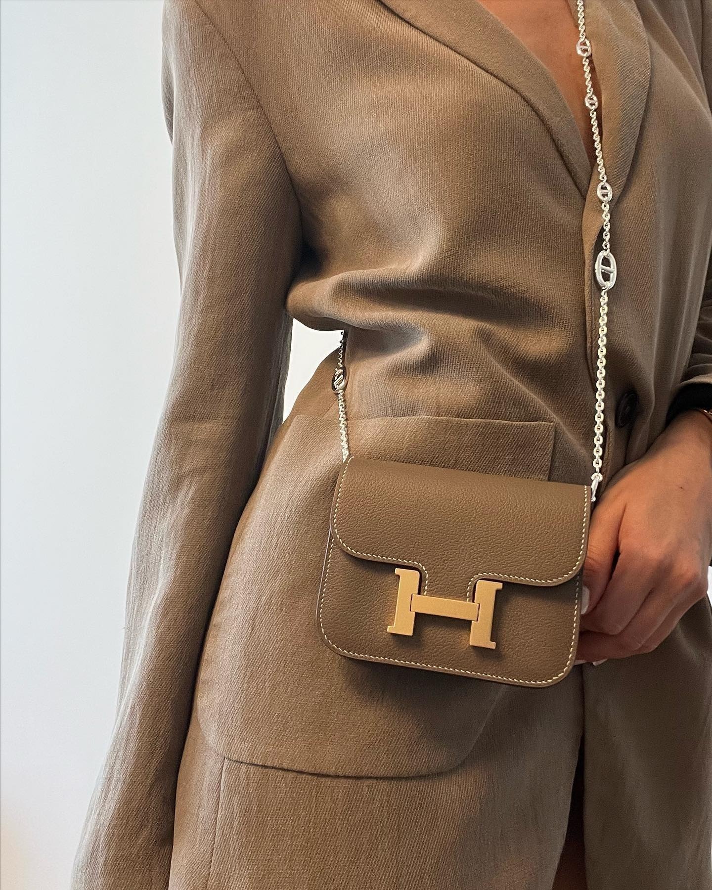 【入手困難◎大人気の逸品♪】エルメス★コンスタンススリム HERMES エルメス コンスタンススリム Constance slim 入手困難