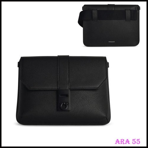 Ferragamo正規品/関税送料込み Gancini Buckle Cross bag