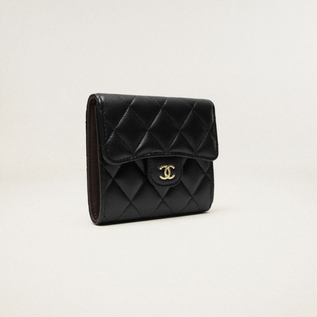 《大人気》CHANEL クラシック スモール フラップ 三つ折り財布