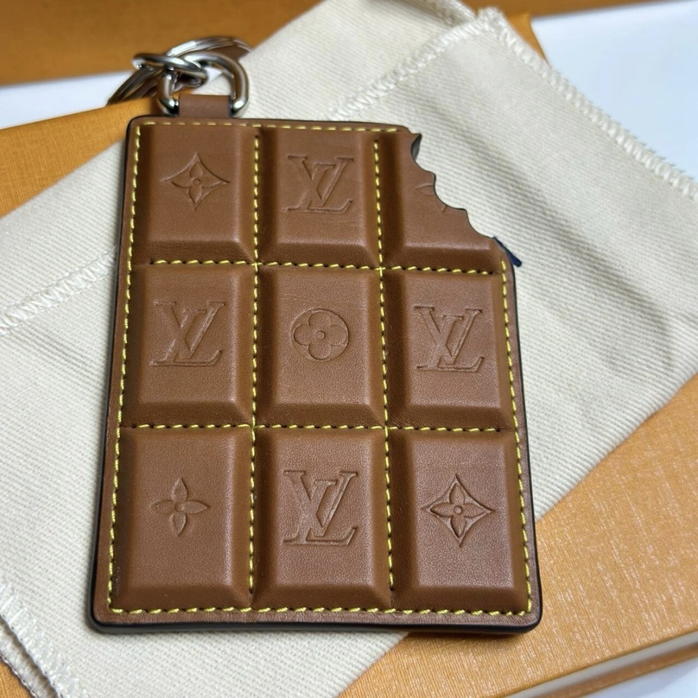 【Louis Vuitton】組み合わせ自由☆LVチョコレートバー チャーム バッグチャーム・LV チョコレートバー