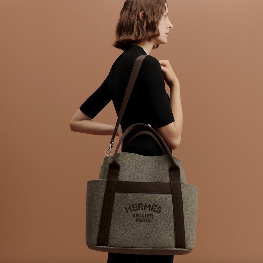 希少◆大容量【HERMES】ロゴ入り グルーミングバッグ 大容量 大人気 HERMES グルーム ブラッシングキット用バッグ 3色