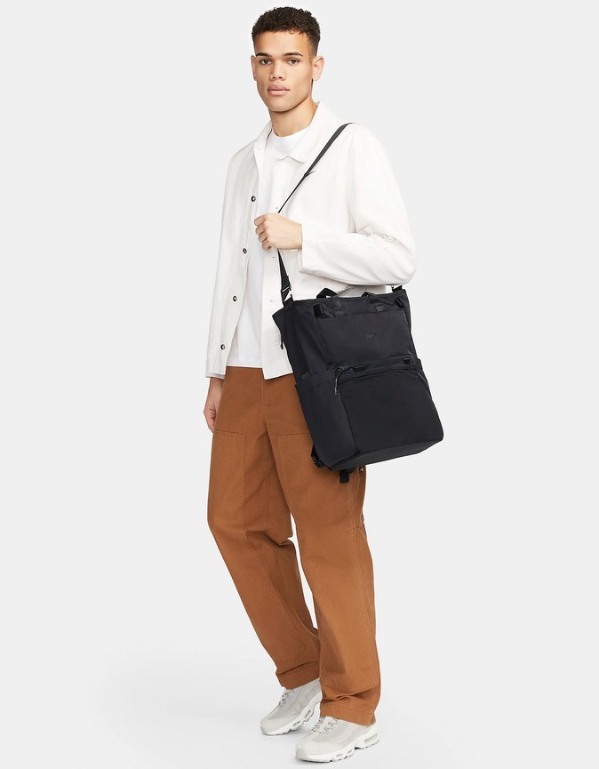 Nike 2WAY マザーズバッグ リュック ショルダー ボトルポーチ付 Nike 2WAY マザーズバッグ リュック ショルダー ボトルポーチ付