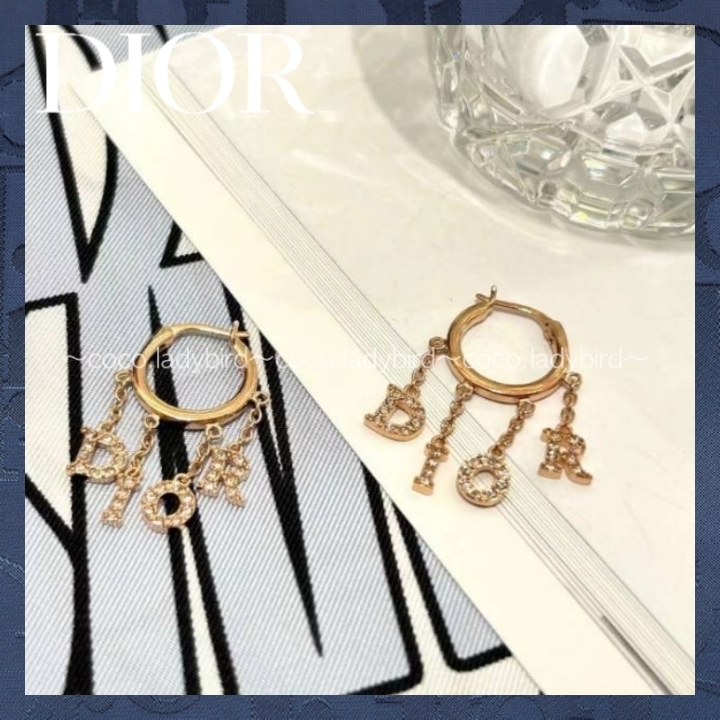 ☆DIORロゴが揺れる☆ Dio(r)evolution ピアス ゴールド