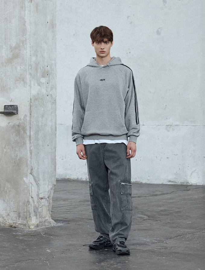 【1993studio】24FW★ Symbol Logo Hood Short Down 1993studio】24FW☆ Symbol Logo Track Hood