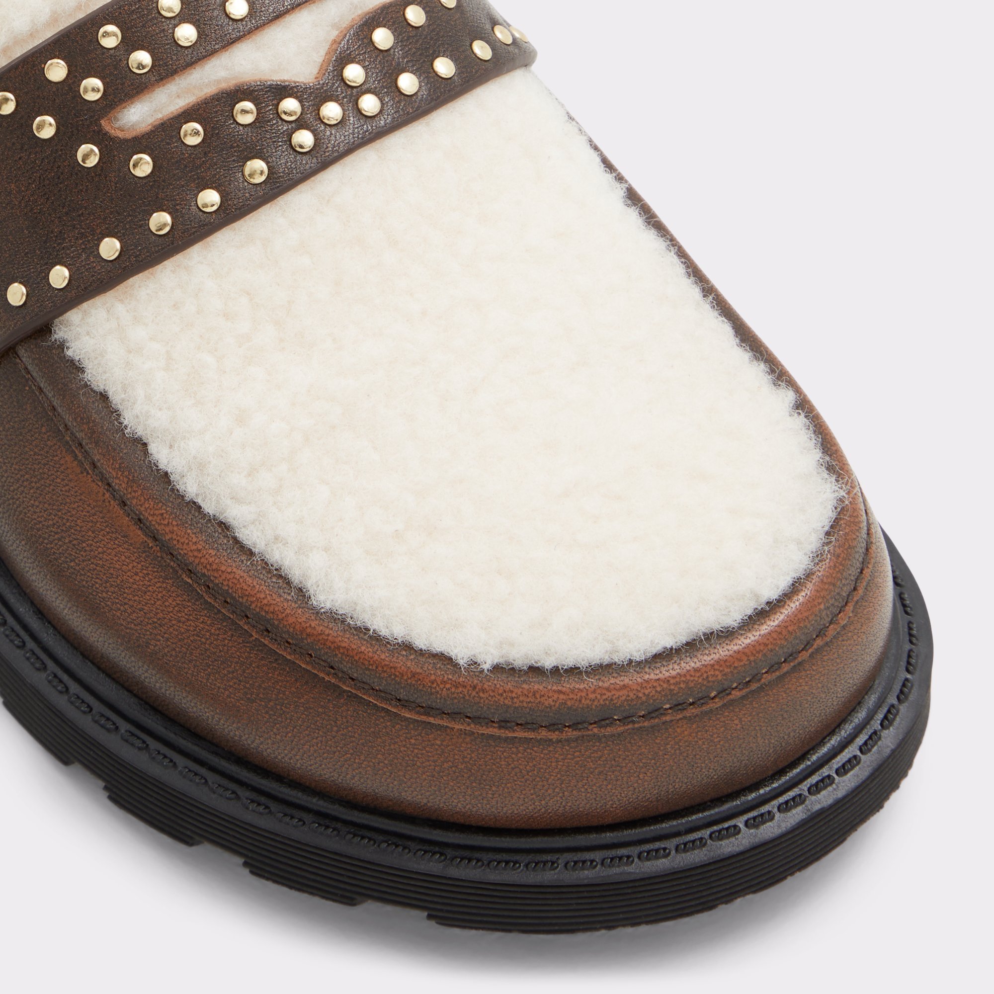 【追跡あり!】ALDO Harmonyx レザー ローファー スタッズ装飾 追跡あり!】ALDO Harmonyx レザー ローファー スタッズ装飾