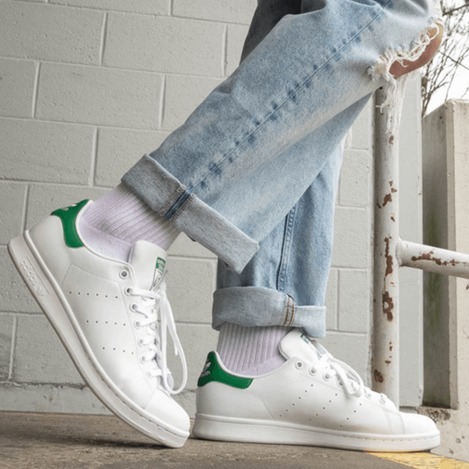 ADIDAS Stan Smith 穴あきエアベント 3ストライプ スニーカー