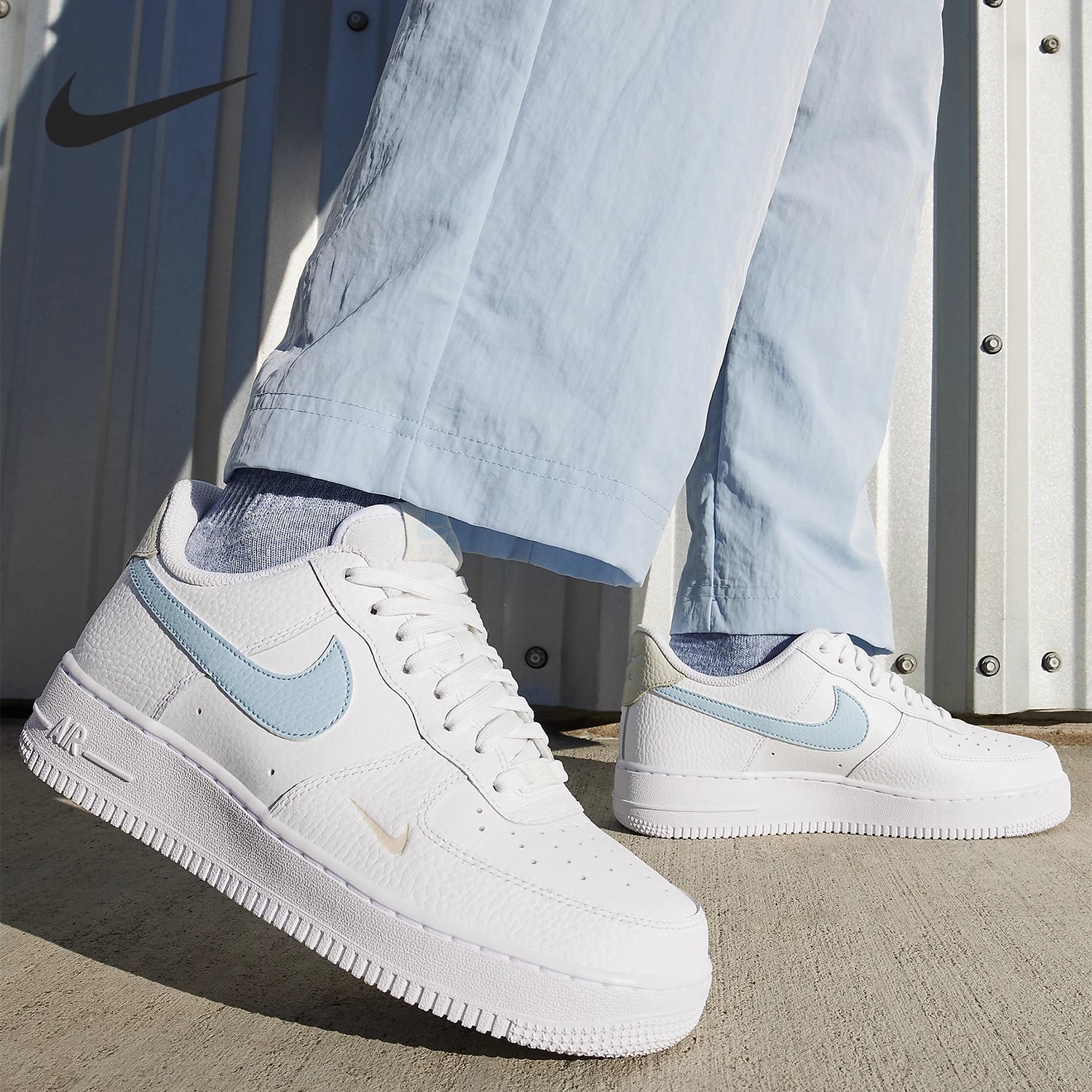 大人気 ★NIKE★ WMNS AIR FORCE 1 '07 関税無 送料込 ◆正規品