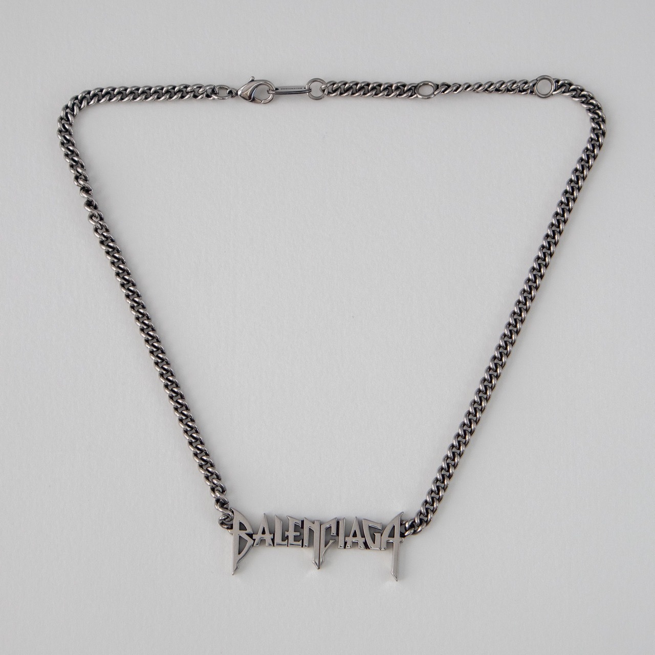 BALENCIAGA】Typo ロゴネックレス 