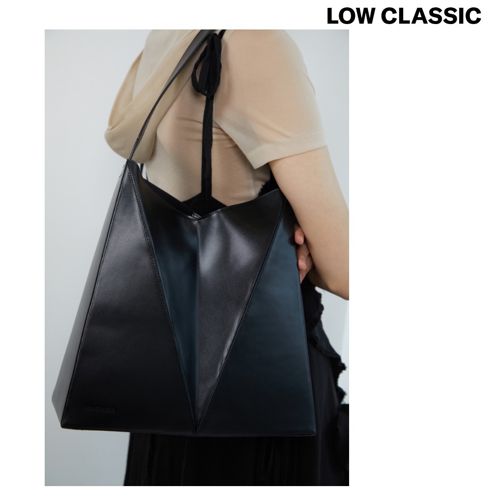 【LOW CLASSIC】24SS FOLDED CUBE TOTE BAG/BLACK
