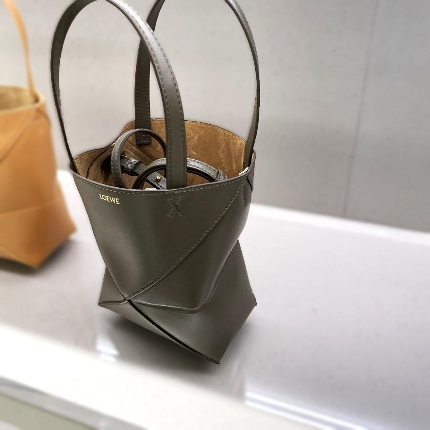22新作 ロエベ バックルジッパー トート (LOEWE/トートバッグ