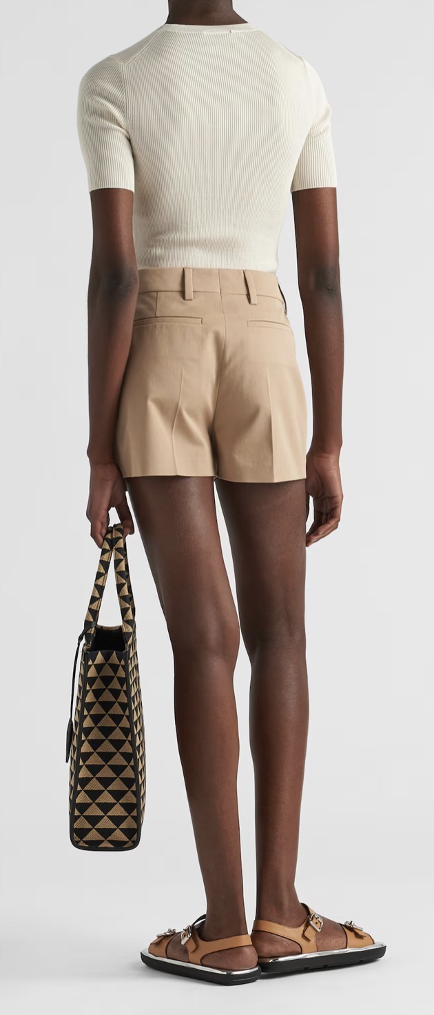 《大人カジュアル》【PRADA】ギャバジンショーツ
