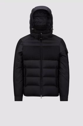 MONCLER 2024/25秋冬新作 フード付きライトダウンジャケットRAIE MONCLER 2024/25秋冬新作 フード付きダウンジャケット BARBUSTEL