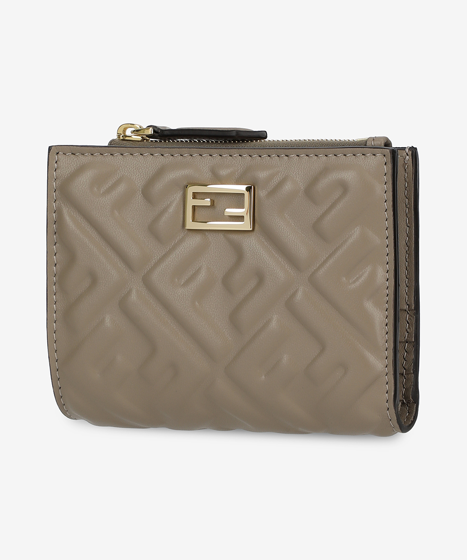 《FENDI》 スモール スリム バゲット ウォレット