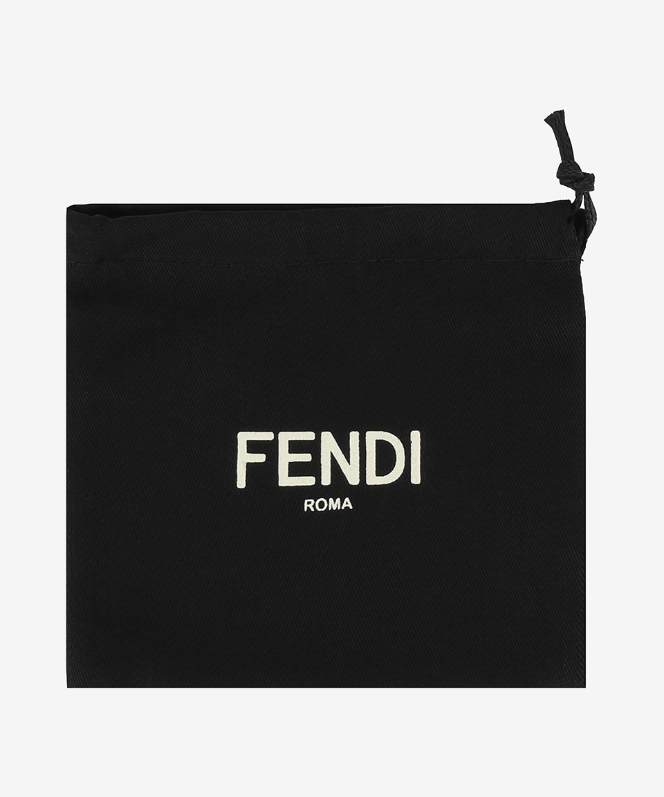 《FENDI》 スモール スリム バゲット ウォレット
