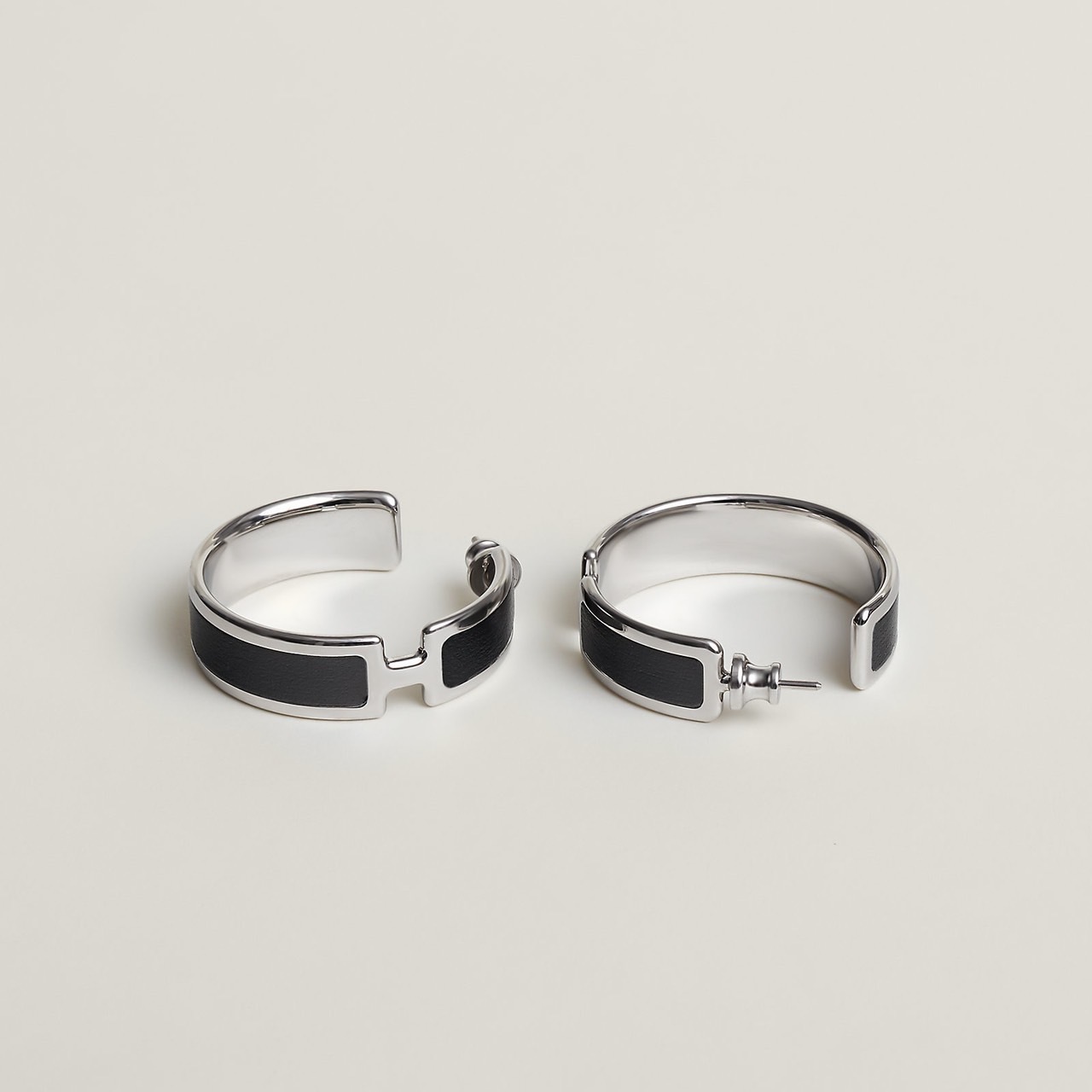 ピアス【HERMES】 《オランプ》