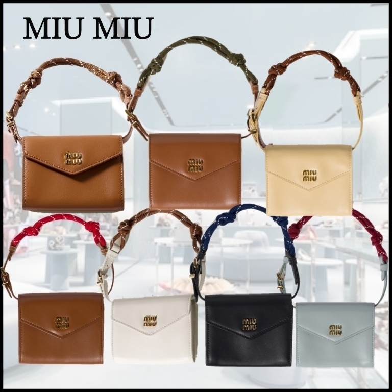 【MiuMiu】ミュウミュウ ロゴ レザー ショルダー財布