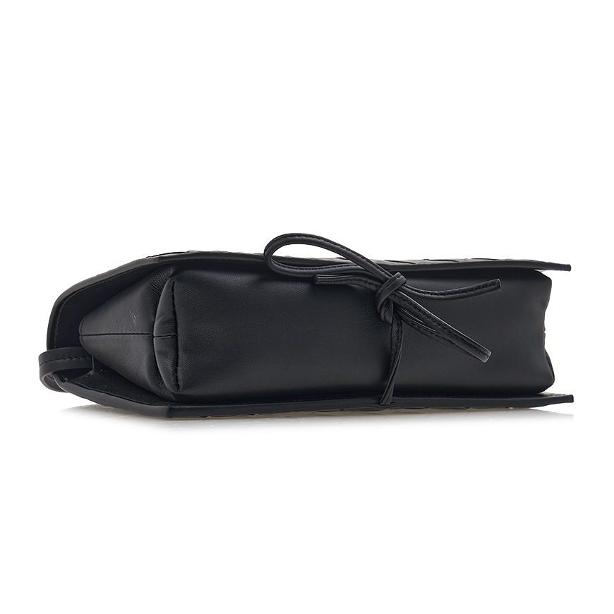 《BOTTEGA VENETA》 INTRECCIATO クロスバッグ