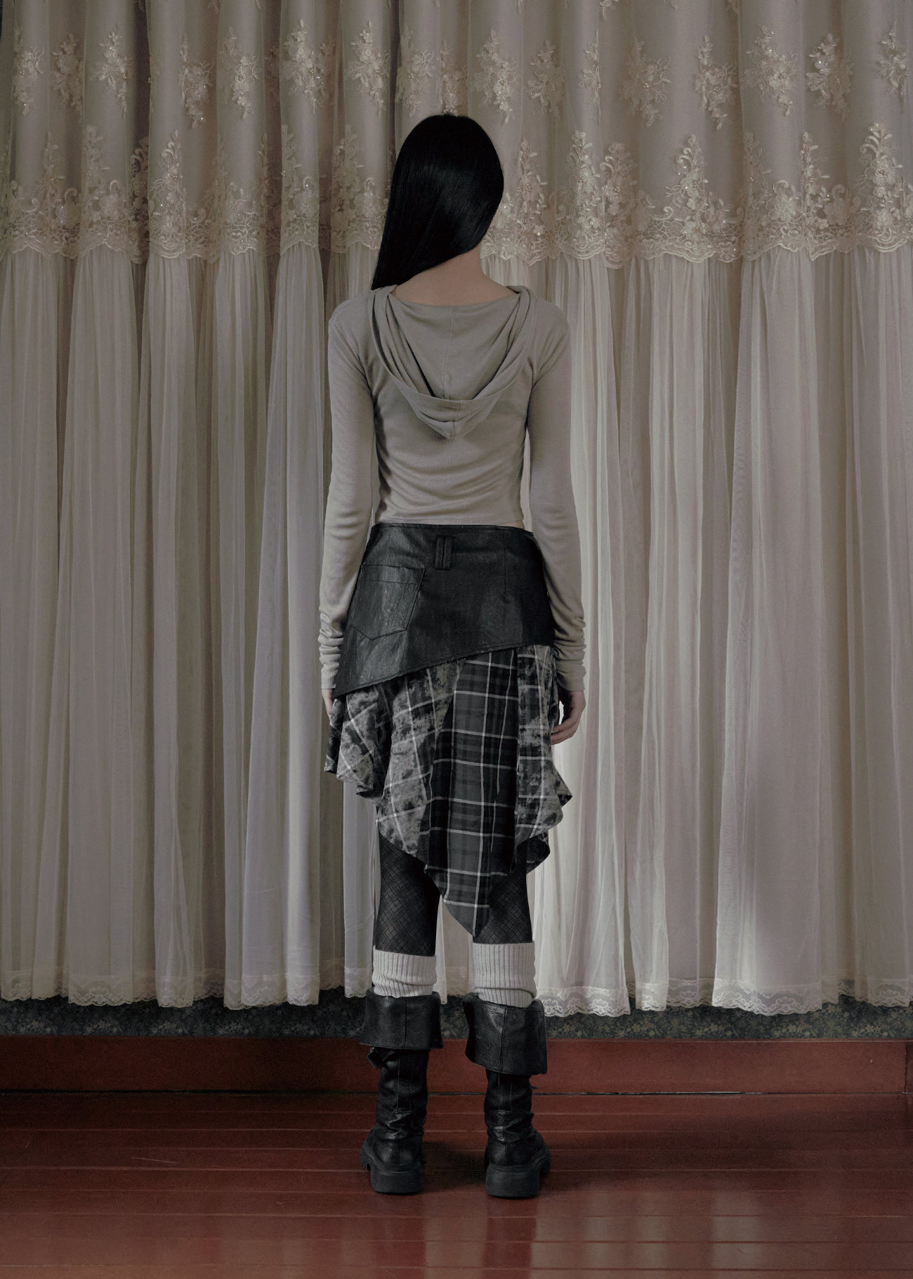 《bohemian seoul》 DESTROYED DENIM LONG SKIRT