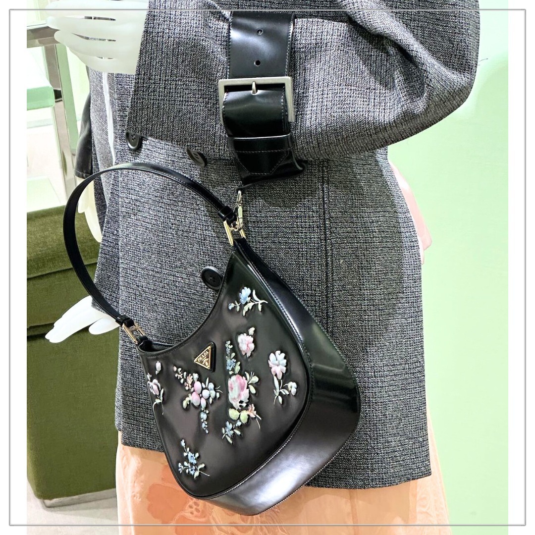 【VERY Navy掲載】PRADA◆レザー リストストラップ ランウェイ