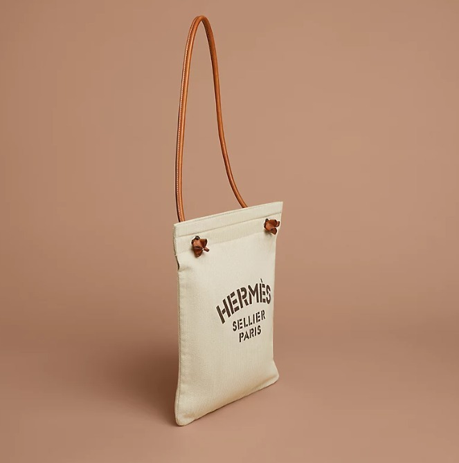 《Hermesロゴが可愛い♡》HERMES Alineグルーミングバッグ
