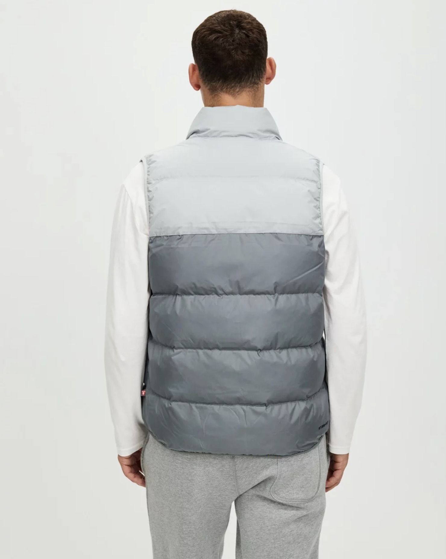 ◇NIKE◇ Storm-FIT Windrunner PRIMALOFT 断熱/耐候 ベスト