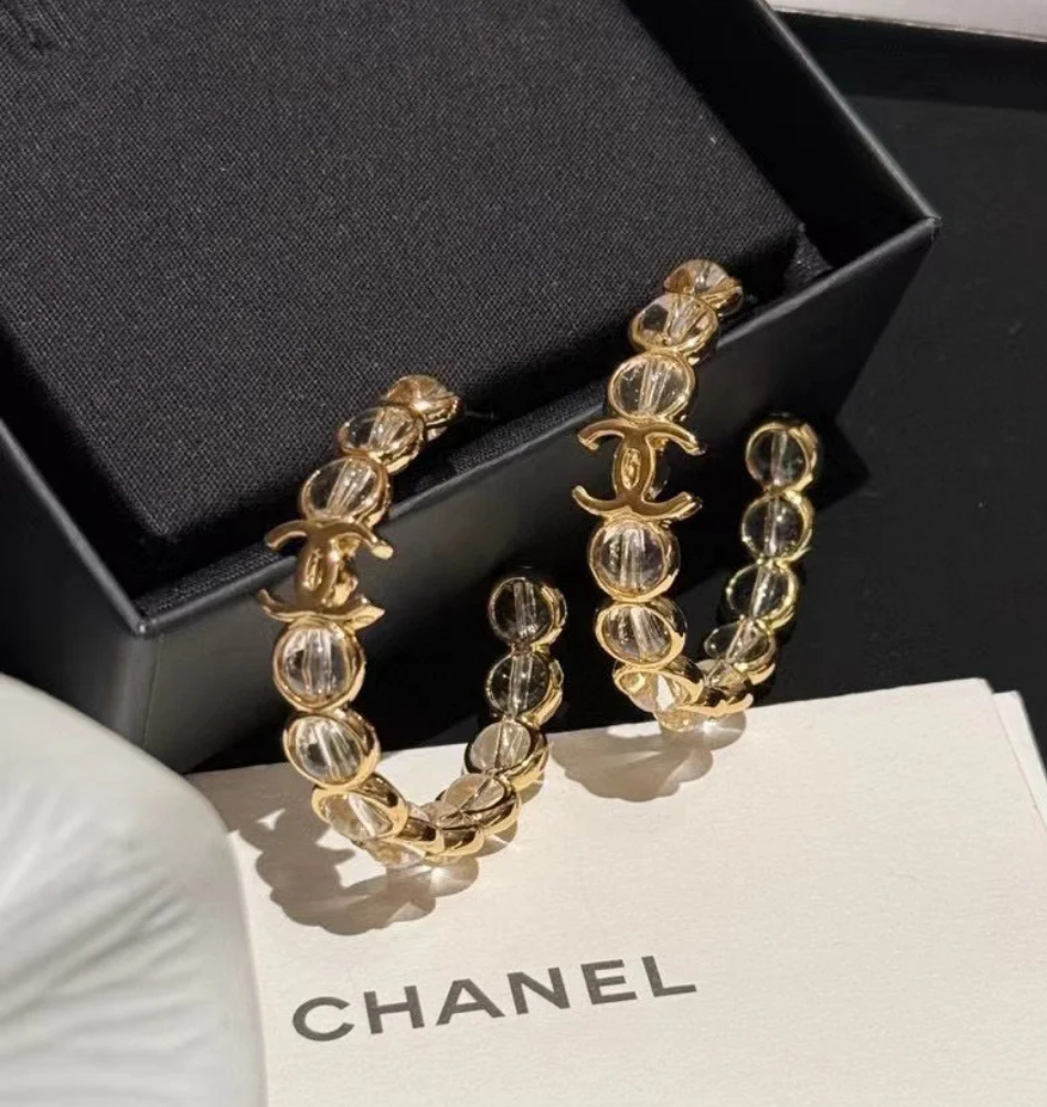 CHANEL《お洒落な耳元に！》シャネル フープ ピアス