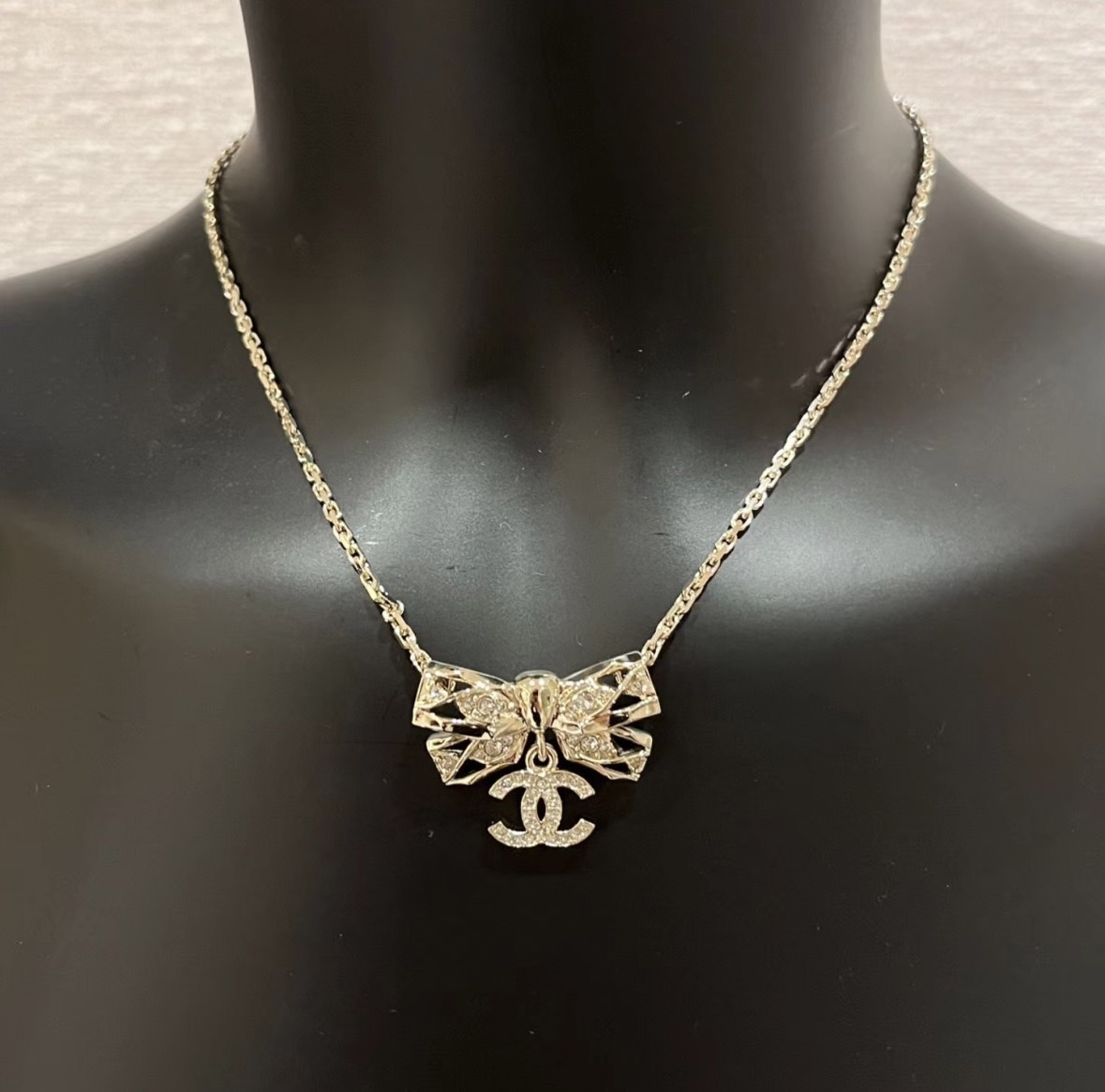 ★可愛いリボンデザイン【 CHANEL 】ネックレス org.jpg