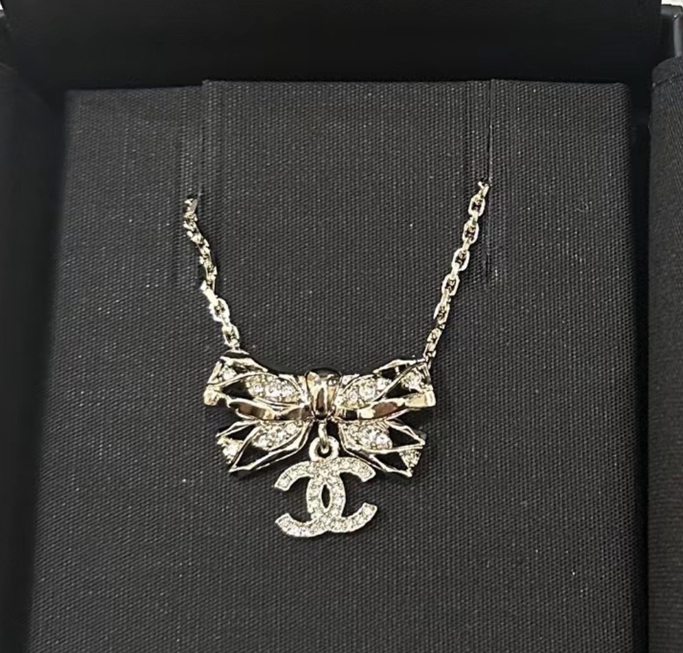 ★可愛いリボンデザイン【 CHANEL 】ネックレス org.jpg