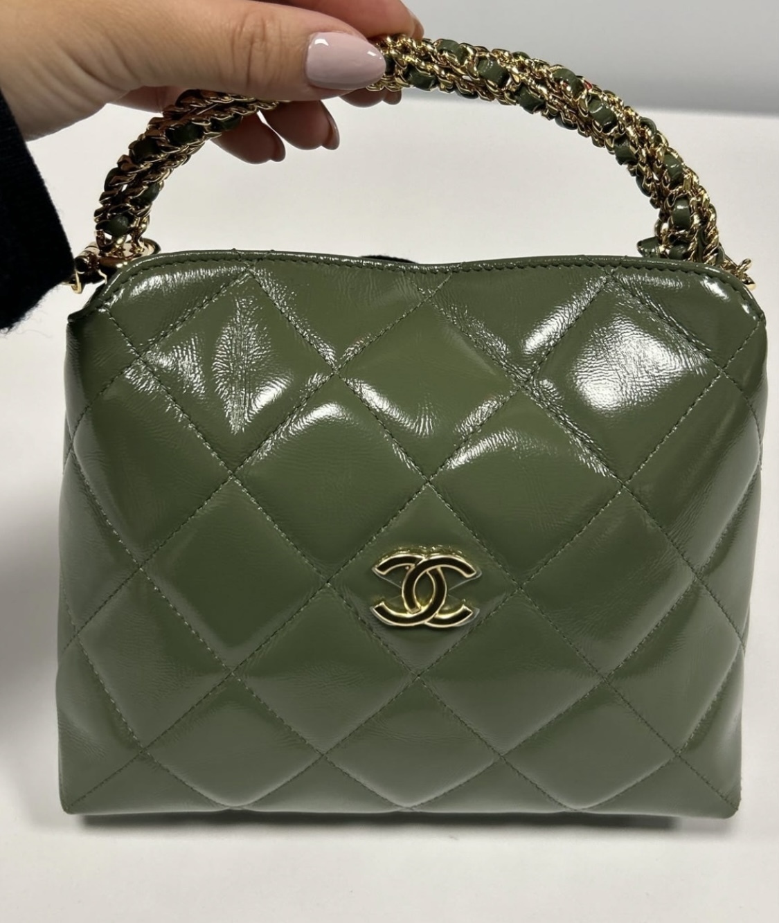 エレガント☆【CHANEL】ミニカメラバッグ MY ENTIRE DESIGNER MINI BAG COLLECTION | Pros & Cons