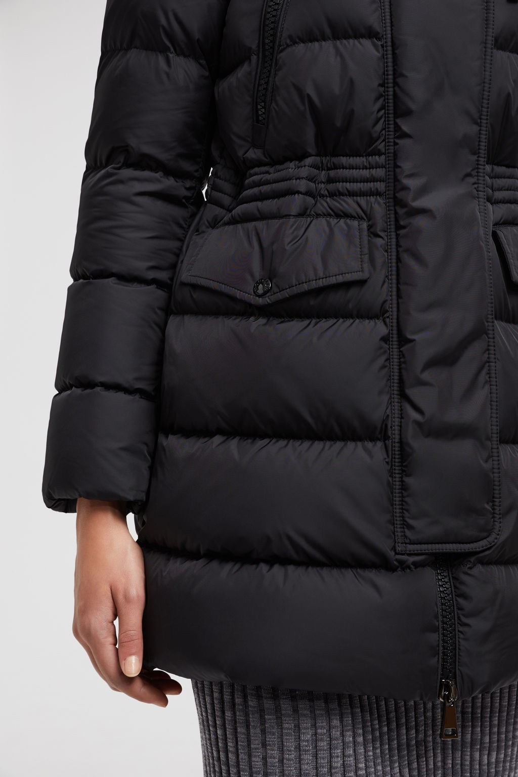 《直営店買付》MONCLER Aphrotiダウンジャケット