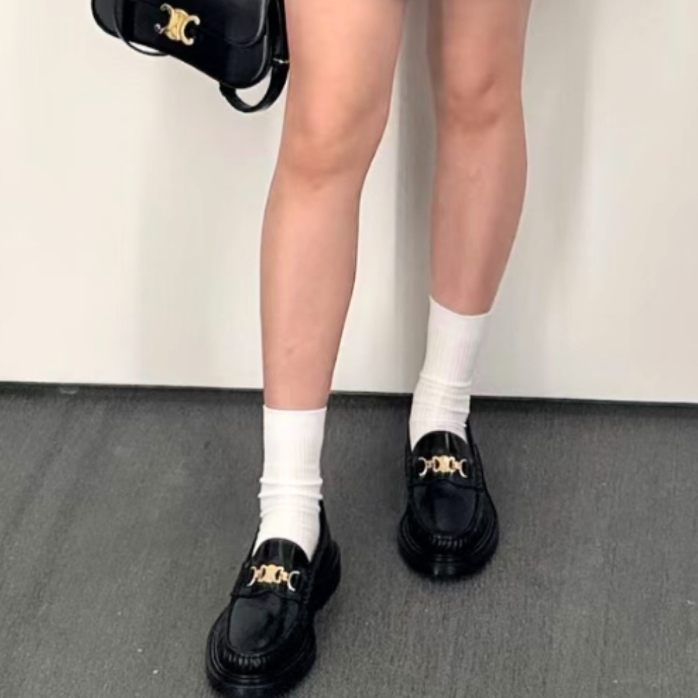 《上品でエレガント》【CELINE】 トリオンフ チェーンローファー