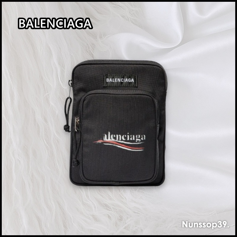 《BALENCIAGA》 エクスプローラーメッセンジャーバッグ