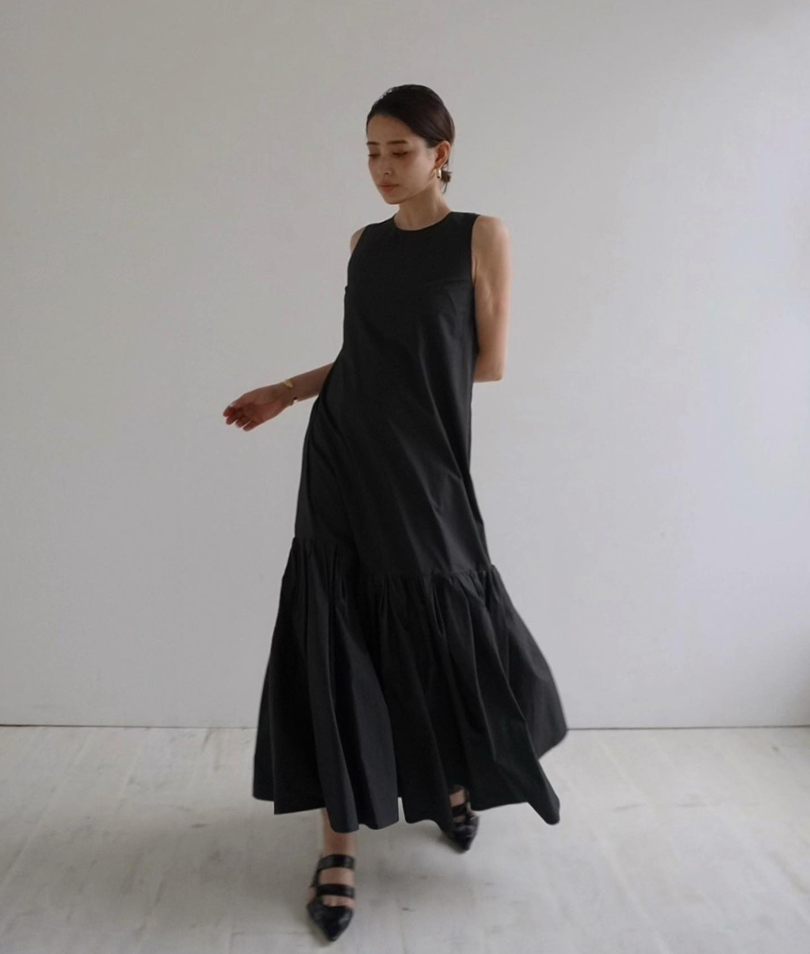 ★全2色★ノースリーブ ワンピース フレア ロング